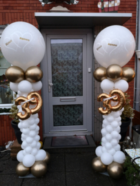 Set van twee pilaren wit /reflex goud cijfers