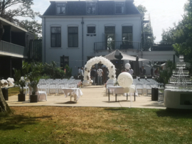 Buiten trouwen