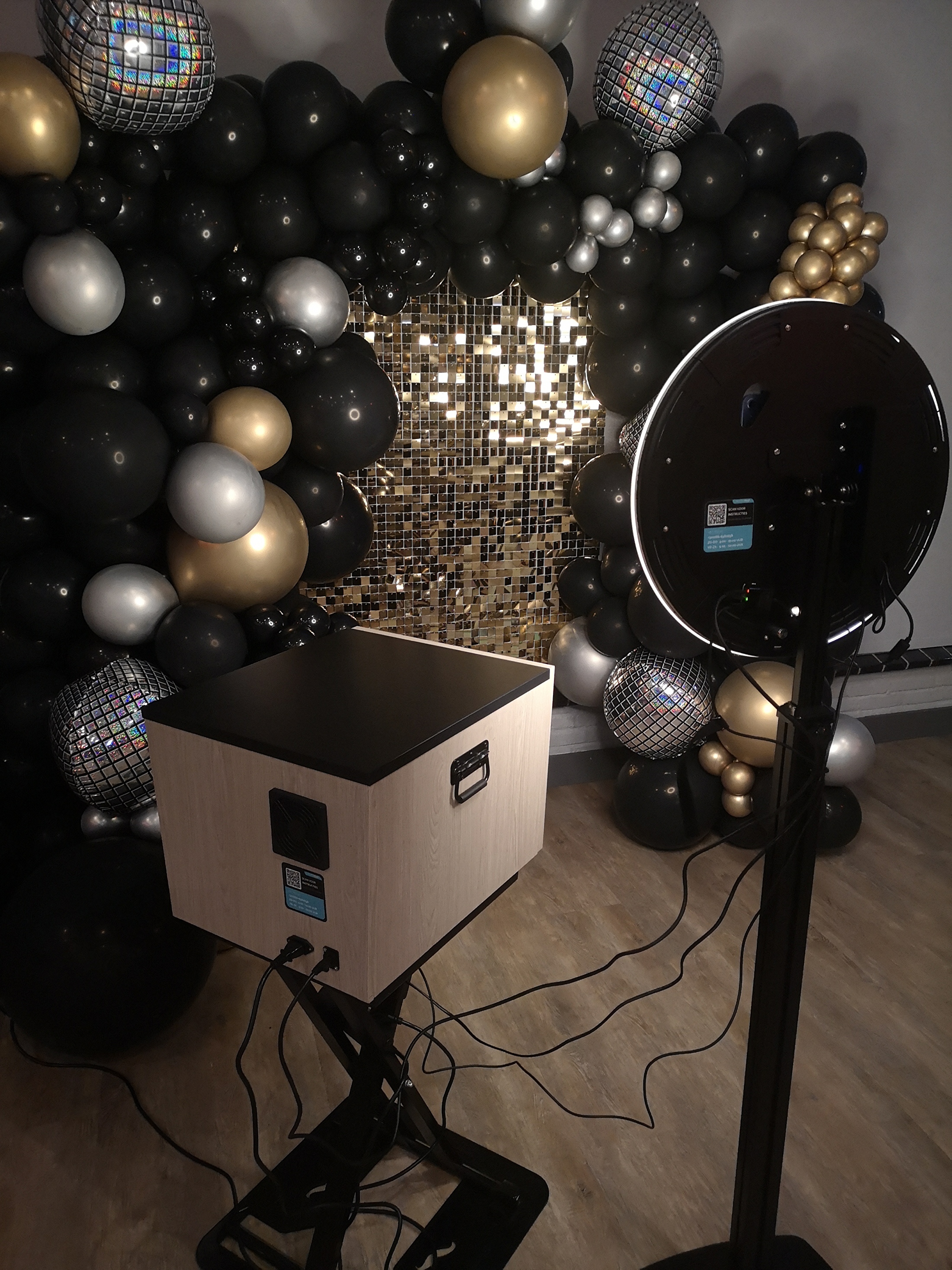 Shimmer wall goud