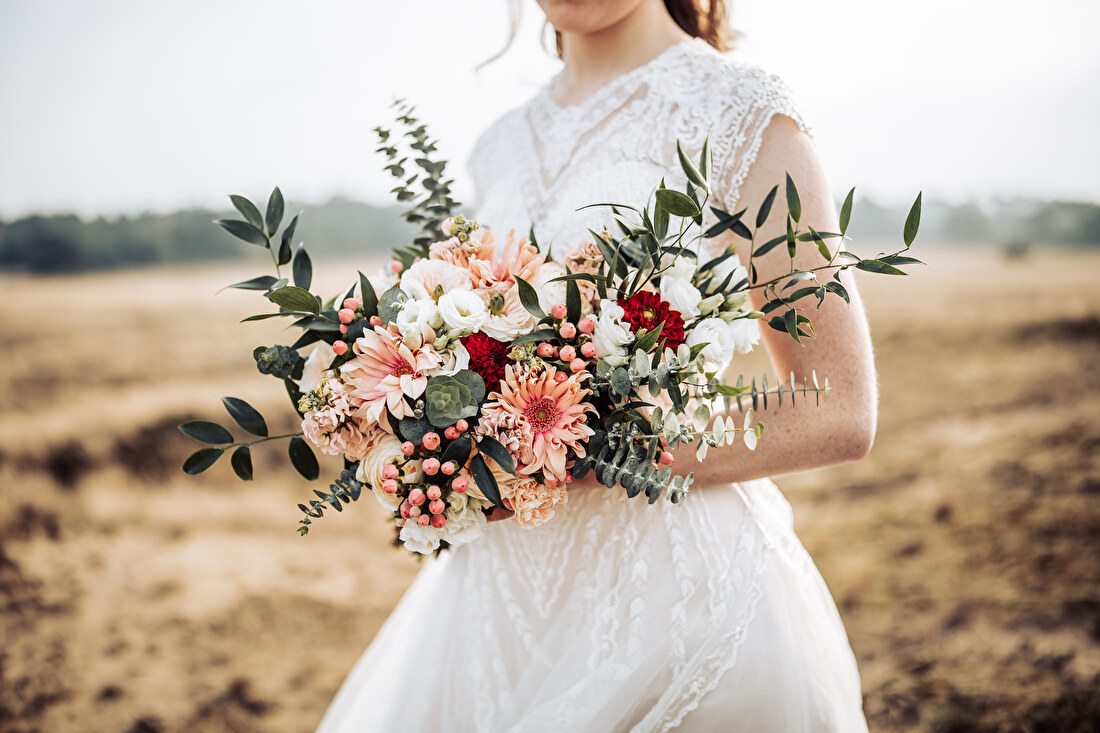 Barneveld Bloomed Bruidsbloemen fleurig bruidsboeket voorjaar