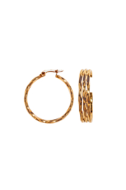 Golden three twisted hoops