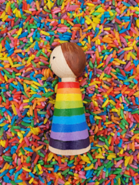 Regenboog peg doll