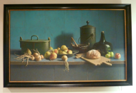 Henk Helmantel "fruit & brood tegen blauwe achtergrond"