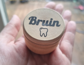 Houten bewaardoosje voor melktandjes en haarlokjes