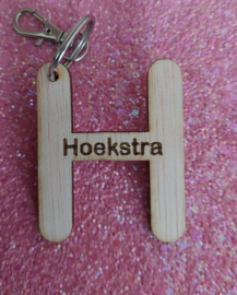 Sleutel hanger met letter hout - gepersonaliseerd