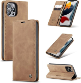 Casemania hoes iPhone 13 Pro bruin