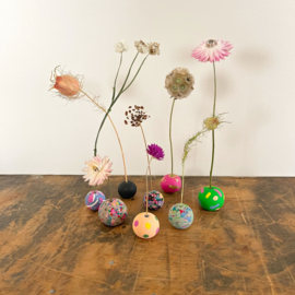 Kleurrijke droogbloemenvaasjes | GROOT | handgemaakt van klei | collectie WINTER/KERST