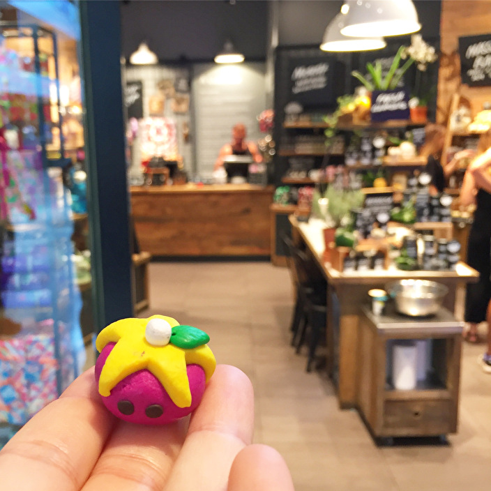 Mumkin bubble bar in Lush winkel