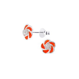 Sterling zilveren bloem emaille parel kinderoorbellen  Dit zijn prachtige oorbellen voor kinderen van 925 sterlingzilver met een bloemvormige emaille parel. Ze zijn verkrijgbaar in de kleur geel en gemaakt van 925 sterlingzilver. Ze zijn 6,5 mm breed en w