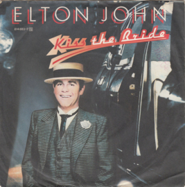 Elton John – Kiss The Bride (1983)