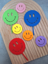 Topper Smiley 8 cm - met stokje