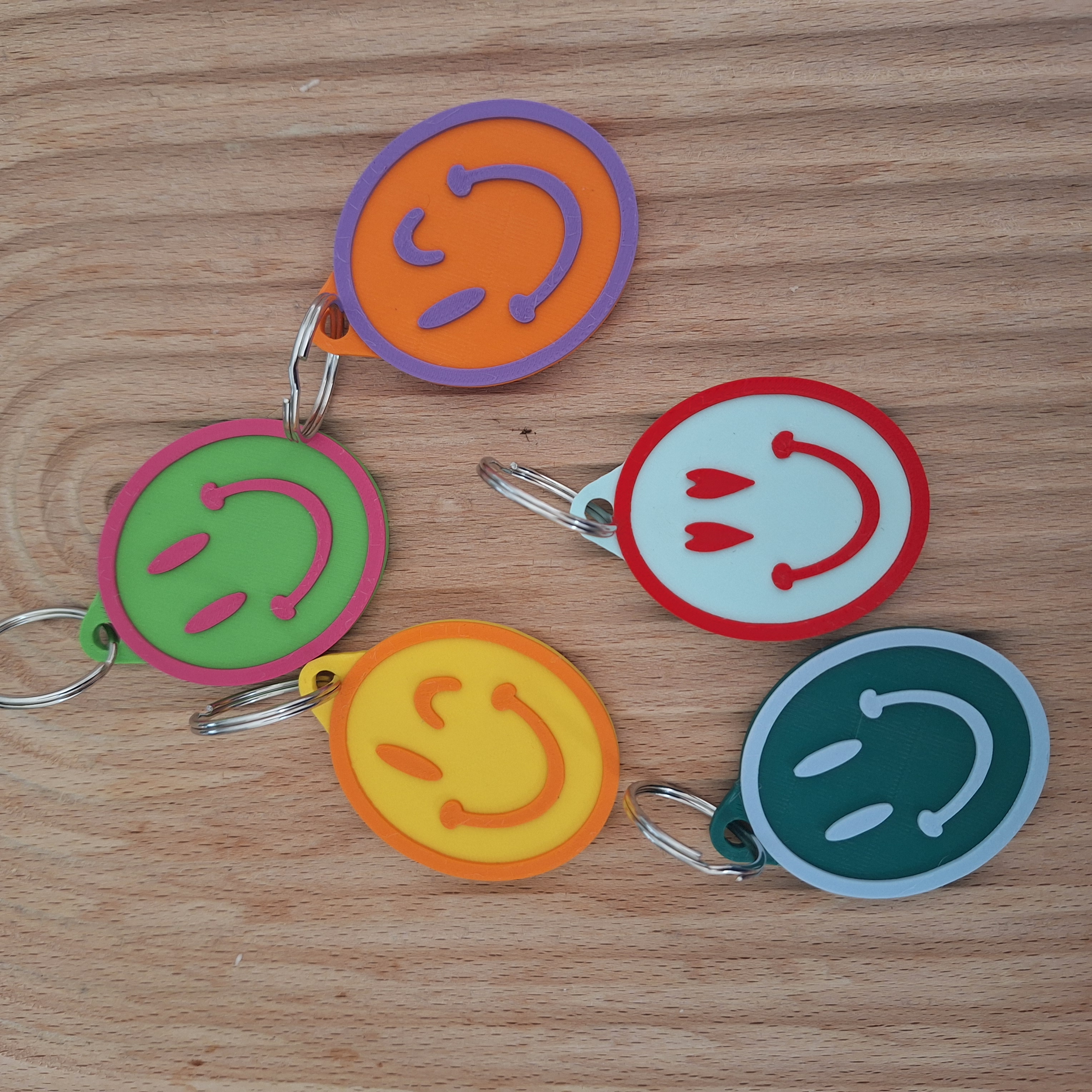 Smiley sleutelhanger 2 kleuren