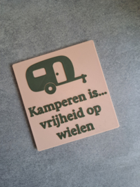 Bordje kamperen is...