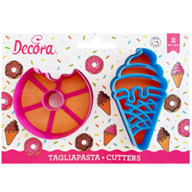Koekjes uitsteker donut en ijsje