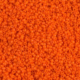 Miyuki  Rocaille 15-0406 Orange Opaque 5 gram - € 1,00