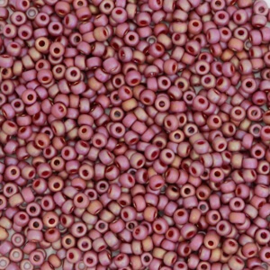 Miyuki rocailles 15 - 4696 Opaque Glazed Frosted Rainbow Dark Red (5 gram)