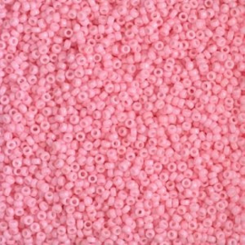 Miyuki rocailles 15-4466 Opaque Light Carnation (5 gram)