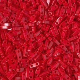 Miyuki Quarter Tila 0408 Dark Red Opaque 5 gram