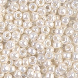 Miyuki rocailles 6/0 0592 Antique Ivory Pearl Ceylon (10 gram)