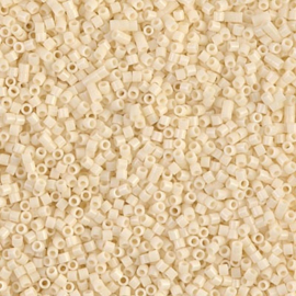 Miyuki delica 15/0 DBS-0732 Opaque Cream ( 5 gram)