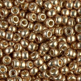 Miyuki rocailles 6/0 4204 Champagne Gold Duracoat Galvanized (10 gram)