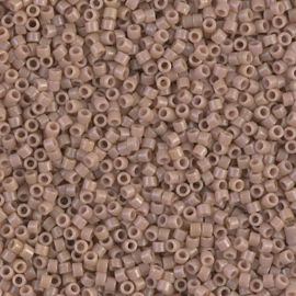 Miyuki delica 11/0 DB-2105 Duracoat Opaque Beige ( 5 gram)