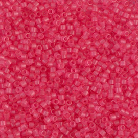 Miyuki delica 11/0 DB0780 Dyed SF Transp. Bubble Gum Pink ( 5 gram)