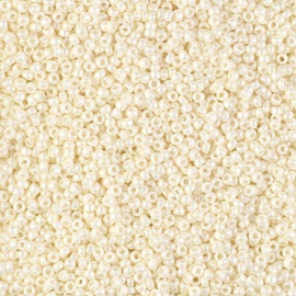 Miyuki rocailles 15-0594 Cream Ceylon (5 gram)