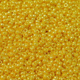 Miyuki rocailles 11/0 0422 Yellow Opaque Luster (50 gram)