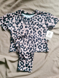 T-shirt en rechte broek Leopard