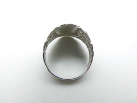 Zilveren cachet ring.