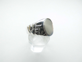 Zilveren cachet ring.