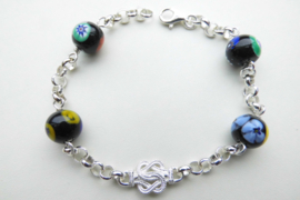Zilveren mattenklopper alakondre kralen bracelet.