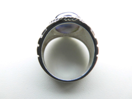 Zilveren alakondre cachet ring.
