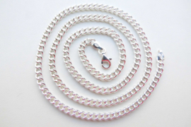 Zilveren oloisie ketting. (60 cm)