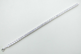 Zilveren tennis bracelet met witte zirkonia steentjes.