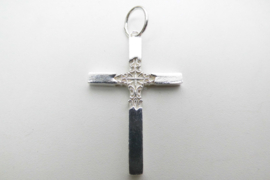 Zilveren kruis hanger.