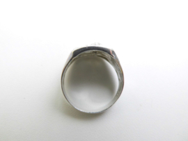 Zilveren adelaar ring.