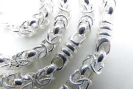 Zilveren keizer ketting met buis.
