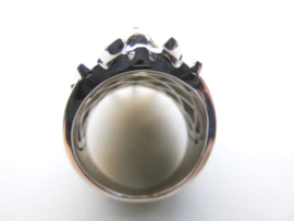 Zilveren indiaan ring vol gezet met zirkonia steentjes.