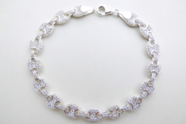 Zilveren koffieboon bracelet iced met zirkonia steentjes.