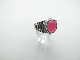 Zilveren rode steen cachet ring.