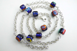 Zilveren lontai alakondre kralen ketting.