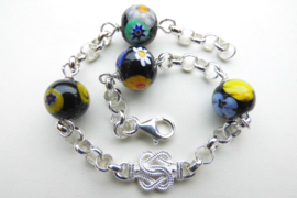 Zilveren mattenklopper alakondre kralen bracelet.