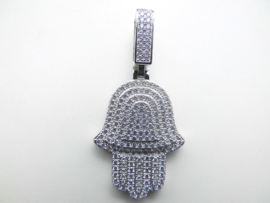Zilveren "Hand van Fatima" hanger vol gezet met zirkonia steentjes. (Iced Out)