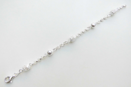 Zilveren makka-peri bal bracelet.