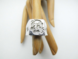 Zilveren chinees karakter "rijkdom" ring.