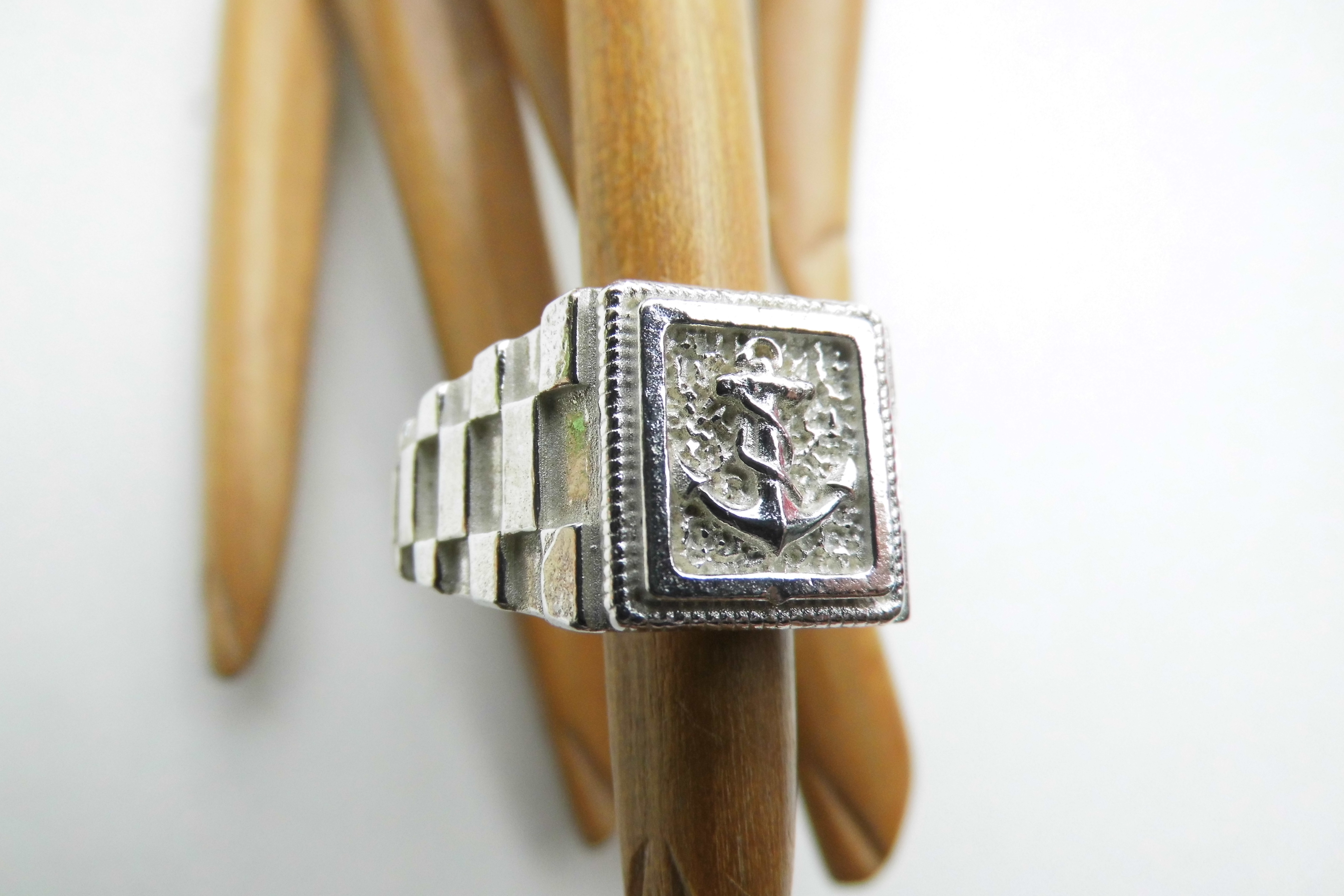 Zilveren anker cachet ring.