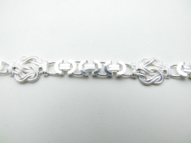Zilveren platte konings bracelet met mattenklopper.
