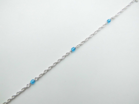 Zilveren baby tarate ketting met blauwe kralen.